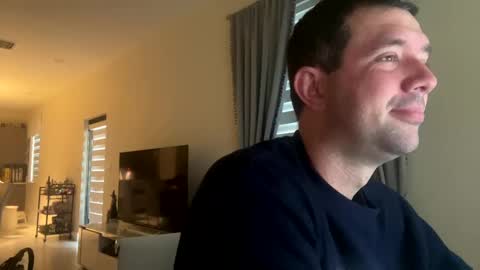 Snapshot of law_cambio chatting on February 2025 01:09:02 PM law_cambio online show from February 2025 01:09:02 PM