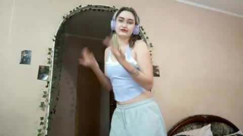 Ann online show from November 2025 12:44:01 AM