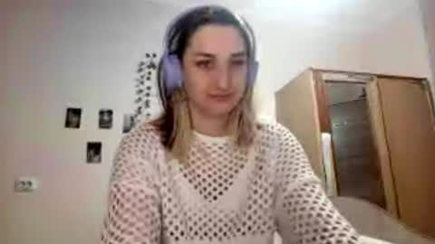 Ann online show from November 2025 03:23:02 AM