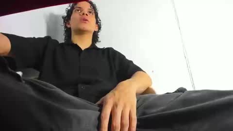 ZAmbrano online show from September 2025 11:05:02 PM