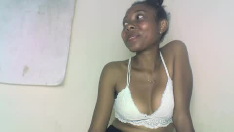 layannek online show from September 2025 06:10:02 PM