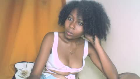 layannek online show from September 2025 06:24:02 PM