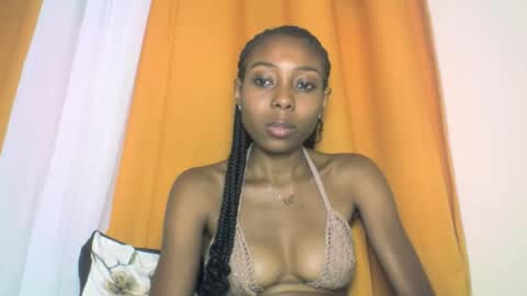 layannek online show from October 2025 06:09:01 PM