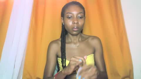 layannek online show from November 2025 03:39:01 AM