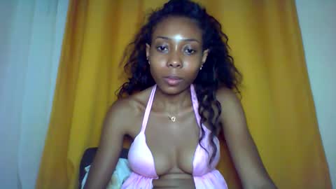 layannek online show from November 2025 07:05:02 PM