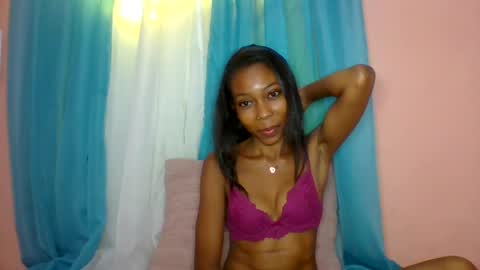 Snapshot of layannek chatting on July 2026 07:34:01 AM layannek online show from July 2026 07:34:01 AM