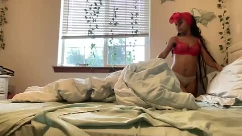 Snapshot of layla216903 chatting on September 2025 05:07:02 PM layla online show from September 2025 05:07:02 PM