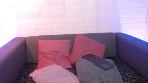 Layla online show from February 2025 11:20:02 PM