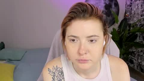 Layla online show from November 2025 05:50:01 AM