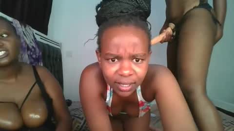 Snapshot of layla_cutiee chatting on February 2026 07:01:02 PM layla_cutiee online show from February 2026 07:01:02 PM