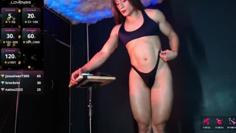 Layla   help me with your thumbs up its important  online show from December 2024 03:22:02 AM