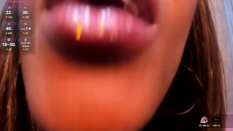 L A Y L A online show from November 2025 01:47:02 PM