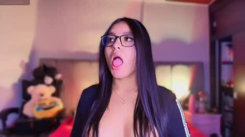 Layla online show from February 2025 12:47:01 PM