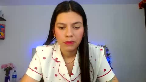 Snapshot of layla_roma chatting on May 2026 01:01:01 AM Lia and Rachel online show from May 2026 01:01:01 AM