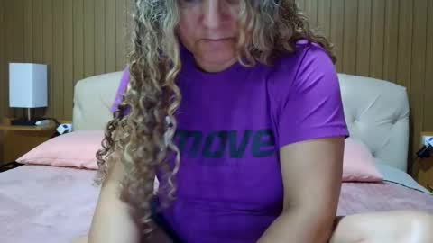 kelly online show from January 2025 01:43:02 AM