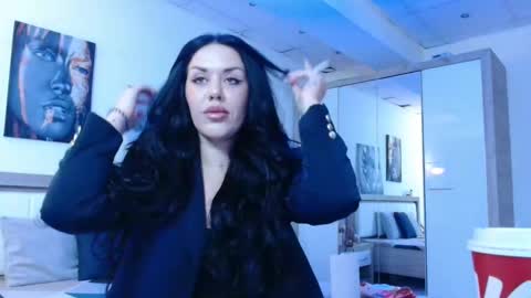 laylacruz online show from February 2025 02:56:01 AM