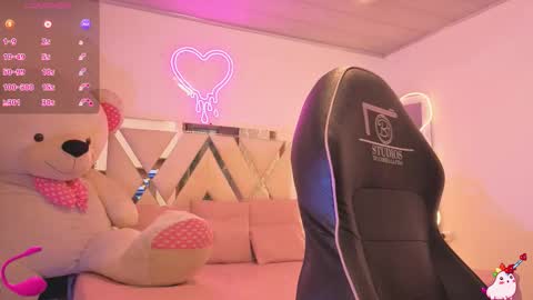 laylafoxy_tay online show from December 2025 03:02:02 AM