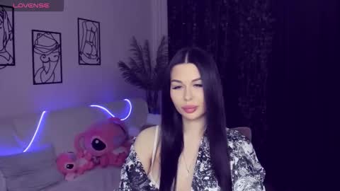 laylagreat online show from November 2025 04:42:01 PM