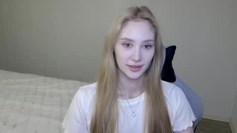 LaylaPretty001 online show from November 2025 05:40:02 AM