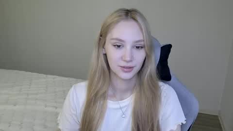 LaylaPretty001 online show from November 2025 11:43:01 AM