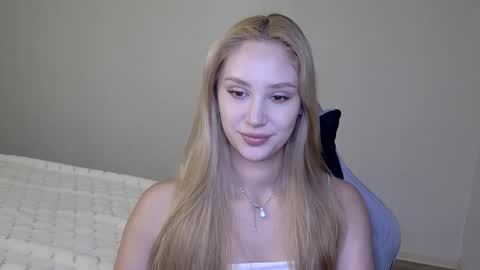 LaylaPretty001 online show from December 2025 05:23:01 AM