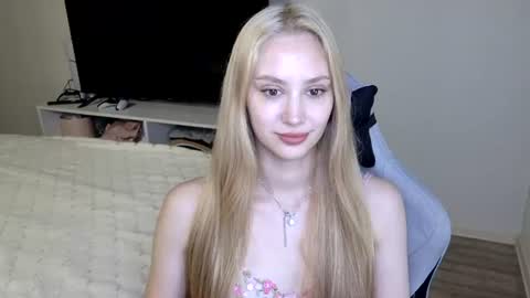 LaylaPretty001 online show from June 2026 04:50:01 AM