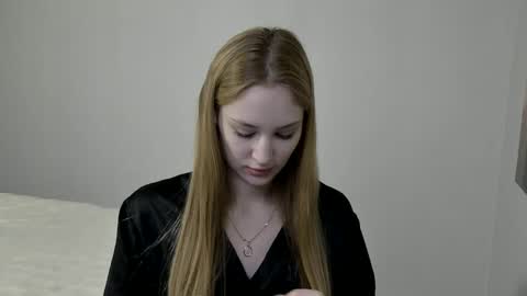 Snapshot of laylla001 chatting on December 2024 05:59:02 AM Laylla001 online show from December 2024 05:59:02 AM