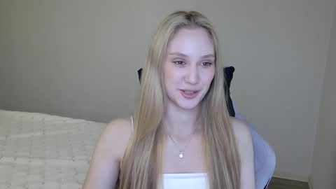 Snapshot of laylla001 chatting on October 2025 06:00:02 AM Laylla001 online show from October 2025 06:00:02 AM