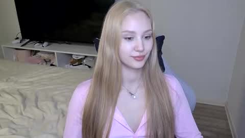 Snapshot of laylla001 chatting on March 2026 08:09:02 AM Laylla001 online show from March 2026 08:09:02 AM