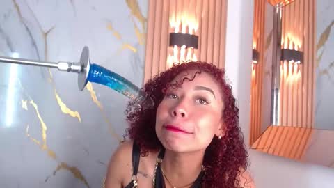 layra collins online show from November 2025 05:21:01 AM