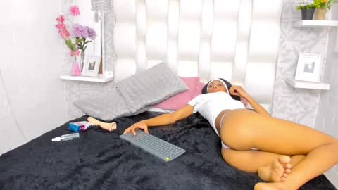 lea_abbey online show from March 2025 03:49:02 PM