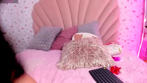 lea_abbey online show from November 2025 12:59:02 PM