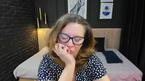 Lea online show from February 2026 06:11:01 PM