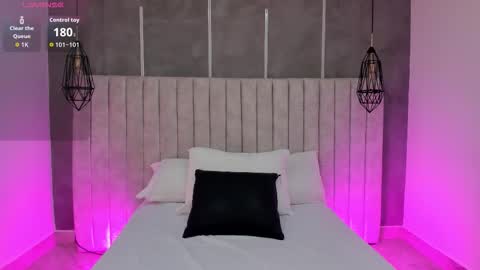    online show from October 2025 06:41:02 PM