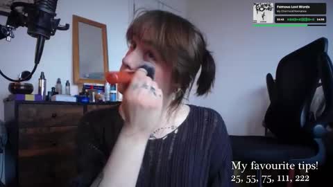 Snapshot of leah_lust_ chatting on October 2025 01:12:01 PM leah_lust_ online show from October 2025 01:12:01 PM