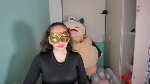 Snapshot of leah_sm chatting on February 2026 11:56:02 PM Laura online show from February 2026 11:56:02 PM