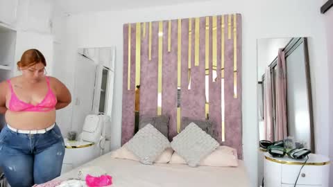 Leah  online show from February 2025 08:20:02 PM