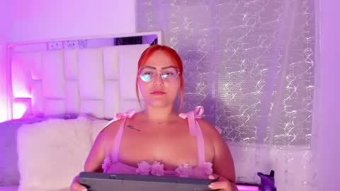 Leah  online show from October 2025 01:46:01 AM