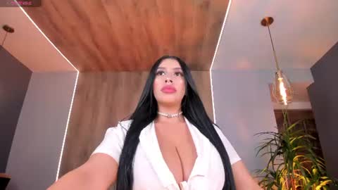 Snapshot of leahlombardi_ chatting on June 2026 03:48:02 AM leahlombardi_ online show from June 2026 03:48:02 AM