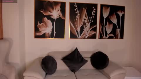 leahnovac online show from September 2025 11:03:01 AM