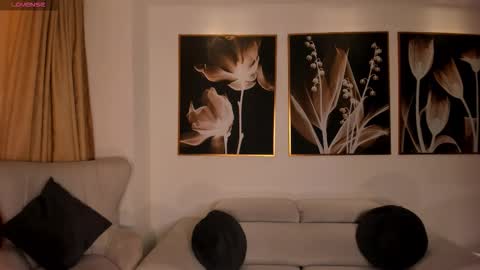 leahnovac online show from September 2025 11:04:02 AM