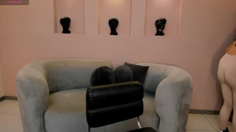 leahnovac online show from October 2025 11:14:02 AM