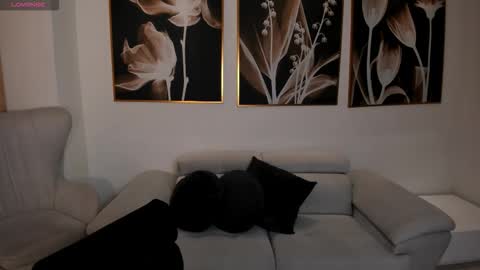 leahnovac online show from November 2025 11:05:02 AM