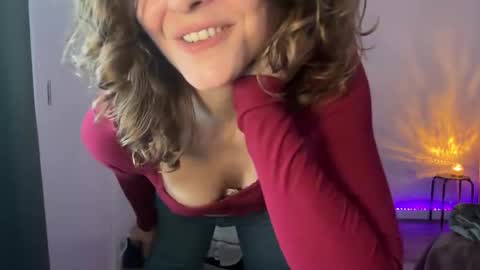 Leah Sparkles online show from October 2025 03:24:01 PM