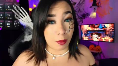 leah online show from October 2025 07:03:02 AM