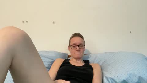 Snapshot of leahwilde chatting on February 2025 08:35:02 PM Lee online show from February 2025 08:35:02 PM