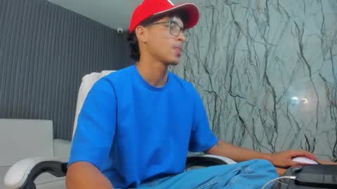 leam_1 online show from March 2026 02:57:02 AM