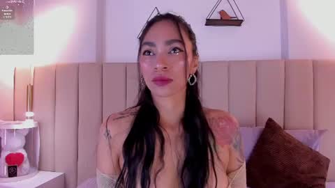 Snapshot of leamonroe__ chatting on July 2026 11:58:01 AM Hey Im Lea online show from July 2026 11:58:01 AM
