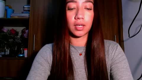 leanaalhub online show from November 2025 01:41:02 AM