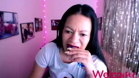 Snapshot of leandra_sex chatting on January 2025 03:56:02 PM Leandra online show from January 2025 03:56:02 PM